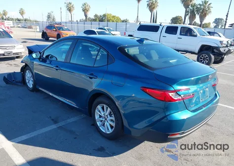 2025 Toyota Camry Le z USA, uszkodzony, nr VIN 4T1DAACK3SU185251